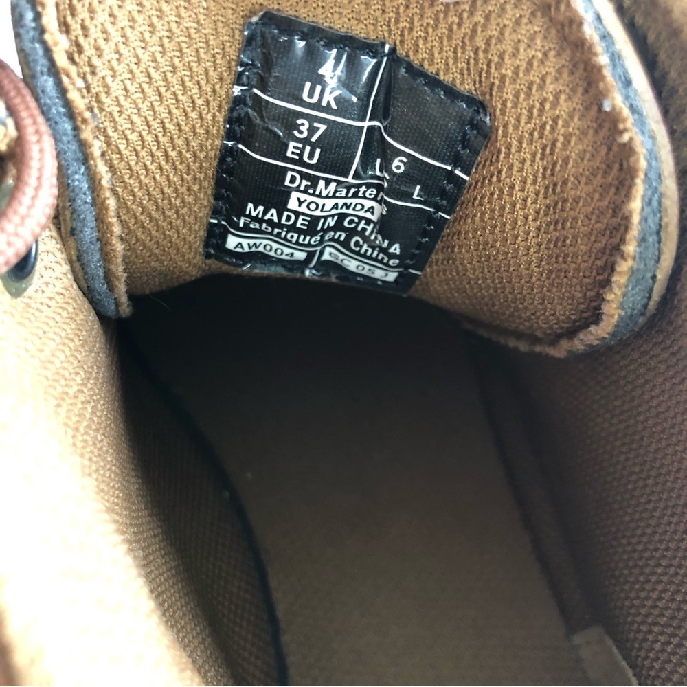 Dr. Martens Vintage Yolanda Leather Lace-Up Ankle Boots - Picture 14 of 14